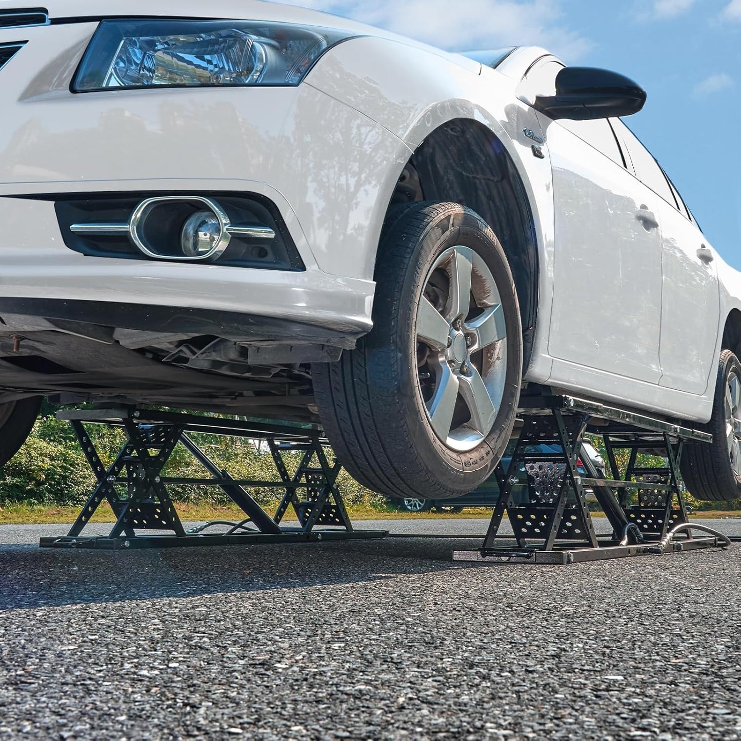 VEVOR 7000LB Portable Car Lift, 26.8" Heavy Duty Garage Jack